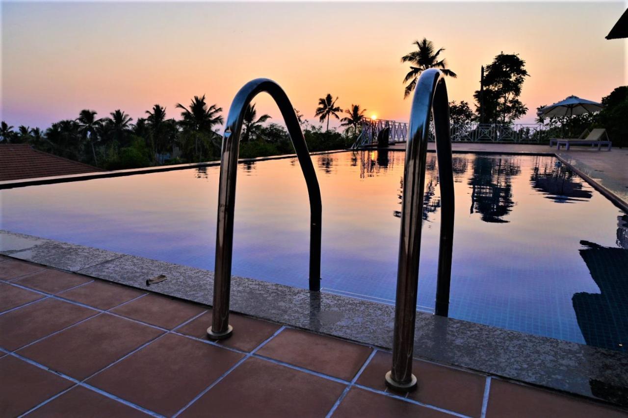 Aadisaktthi Leisure Resort, Kovalam Thiruvananthapuram Bagian luar foto