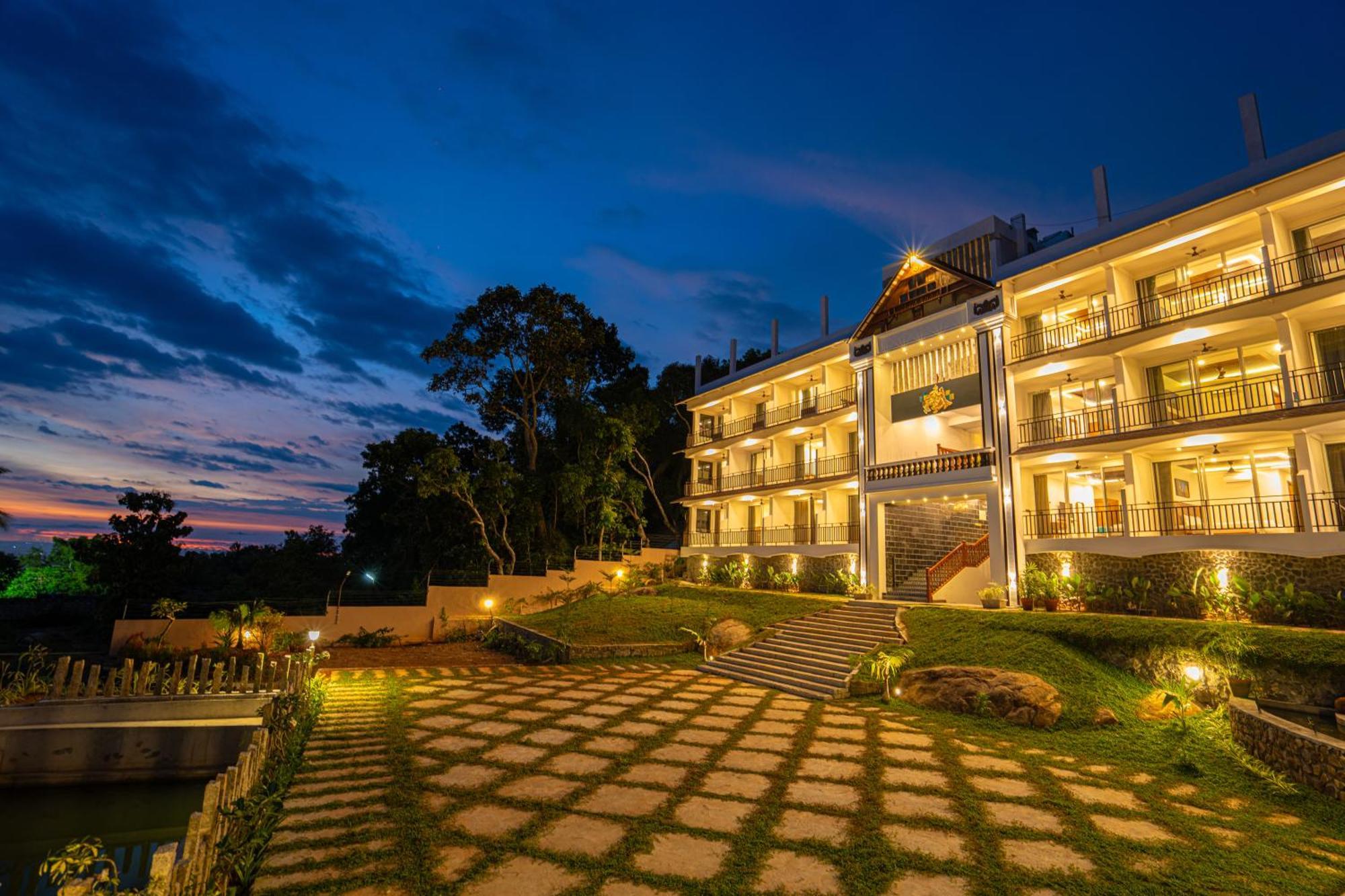 Aadisaktthi Leisure Resort, Kovalam Thiruvananthapuram Bagian luar foto