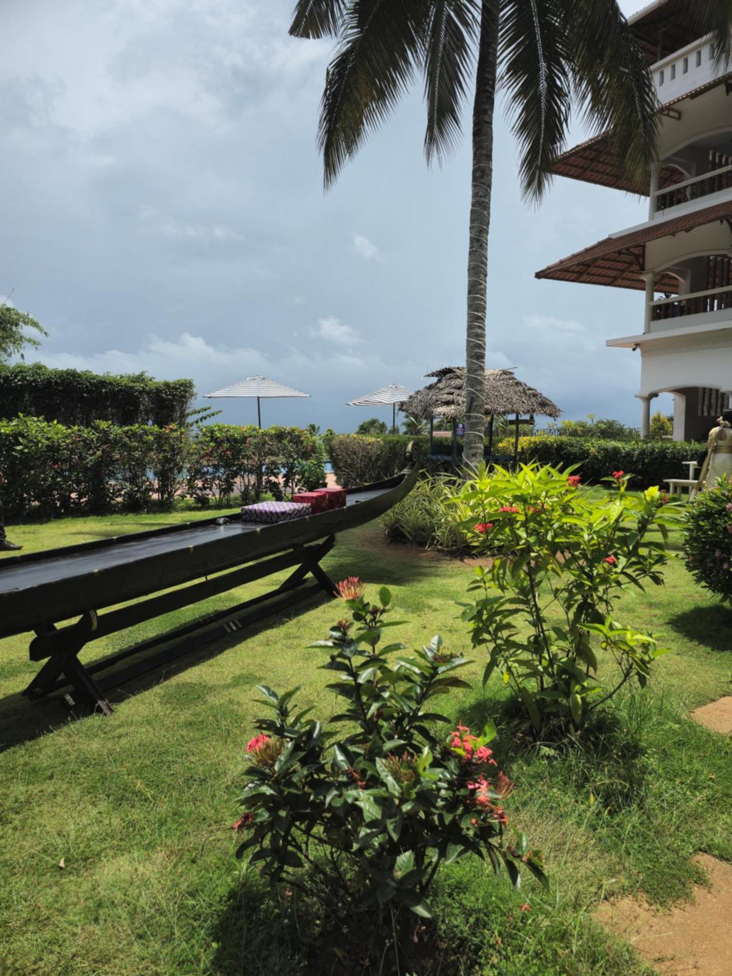 Aadisaktthi Leisure Resort, Kovalam Thiruvananthapuram Bagian luar foto
